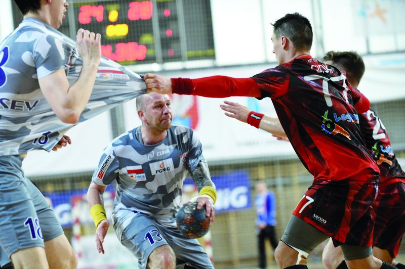 Mariusz Jurasik znajdował luki w legionowskiej defensywie. Fot. fotoMiD