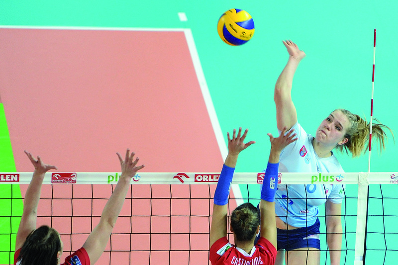Ola Rasińska gra ostatnio dużo i bardzo dobrze. MVP spotkania w Orlen Lidze z Dąbrową Górniczą, MVP turnieju w Luboniu Fot. fotoMiD