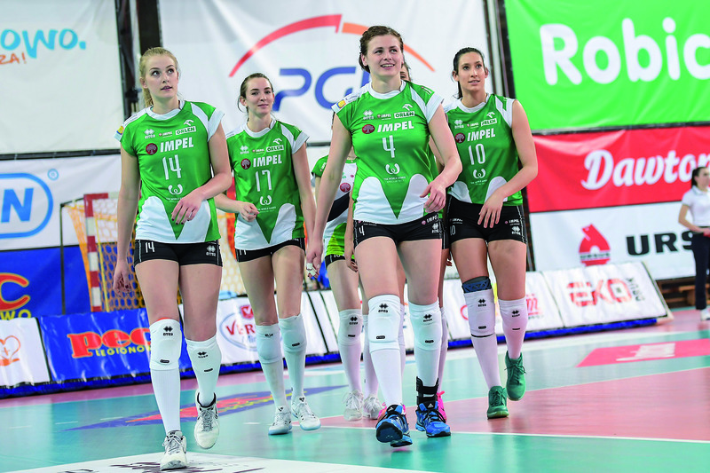 Przyjechały, zobaczyły, zwyciężyły. Od lewej Natalia Mędrzyk, Megan Courtney, Katarzyna Konieczna (MVp spotkania) i Izabela Bałucka Fot. fotoMiD