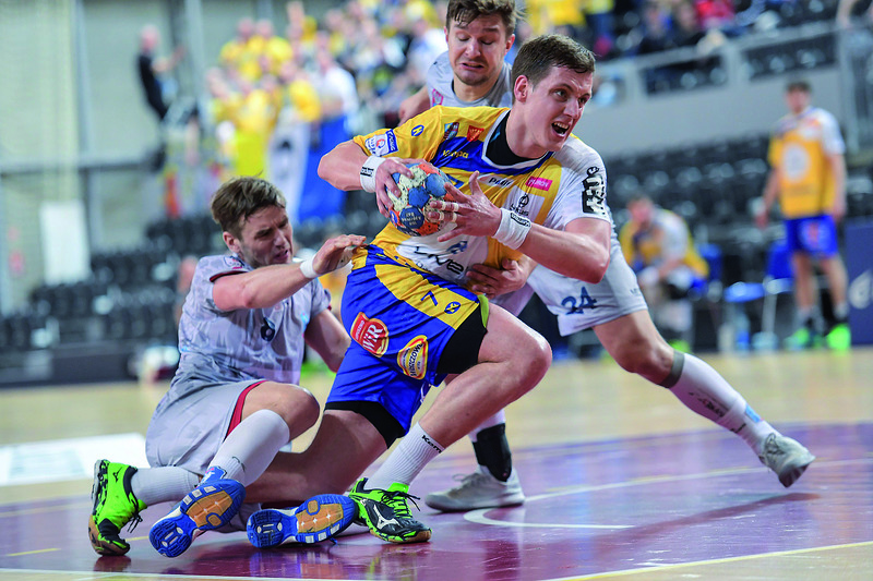 LEGIONOWO,  18.03.2017 MECZ 23. KOLEJKA PGNIG SUPERLIGA MEZCZYZN PILKA RECZNA SEZON 2016/17 --- MEN'S HANDBALL TOP LEAGUE MATCH: KPR RC LEGIONOWO - VIVE TAURON KIELCE    NZ TOMASZ MOCHOCKI  PATRYK WALCZAK FRANCI BRINOVEC FOT. DOMINIK BUZE/FOTOPYK