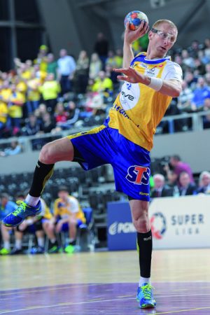LEGIONOWO,  18.03.2017 MECZ 23. KOLEJKA PGNIG SUPERLIGA MEZCZYZN PILKA RECZNA SEZON 2016/17 --- MEN'S HANDBALL TOP LEAGUE MATCH: KPR RC LEGIONOWO - VIVE TAURON KIELCE    NZ KAROL BIELECKI FOT. DOMINIK BUZE/FOTOPYK