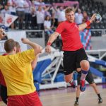 Leworęczny Oskar Niedziółka zdobył w Płocku osiem bramek Fot.fotoMiD